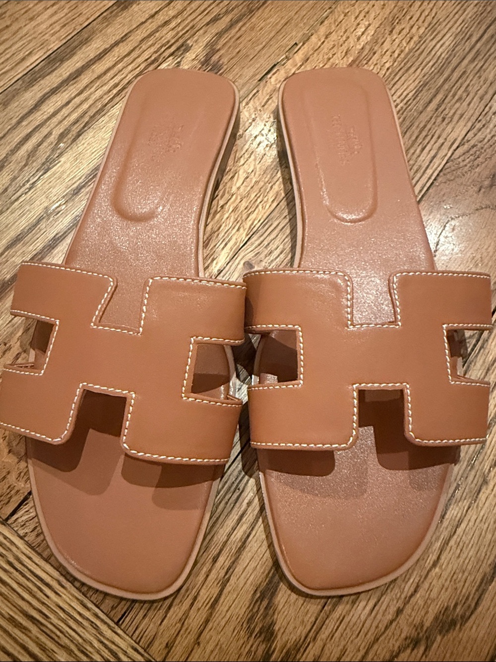 Hermes women’s classic H sandal - Picture 4 of 5